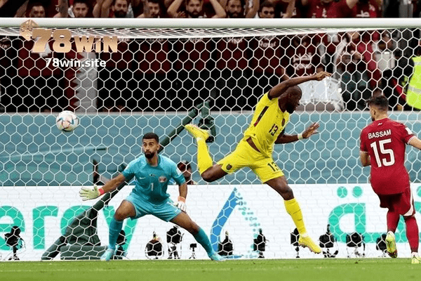 Valencia đã tỏa sáng và giúp Ecuador ghi 2 bàn vào lưới Qatar