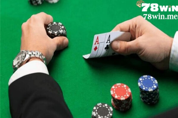 Chiến thuật Bluff trong Poker là All in trong vòng River để ẵm thưởng